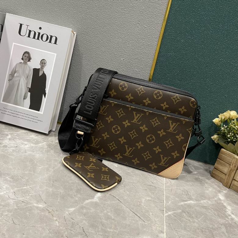 LV BAG Messenger bag M46266 25X18.5X7cm YG