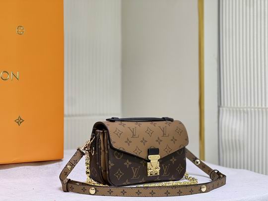 LV BAG M46279 21.5x6x13.5cm cs