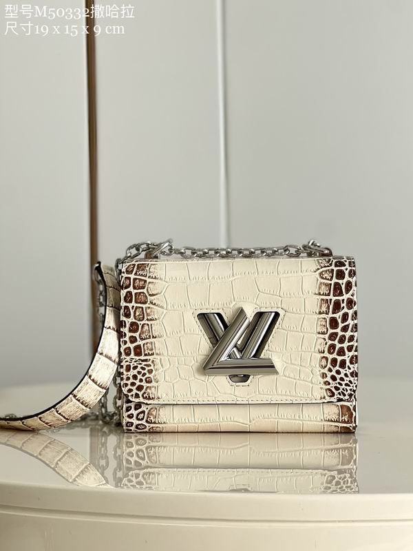 LV BAG Twist M50332 19x15x9cm CN