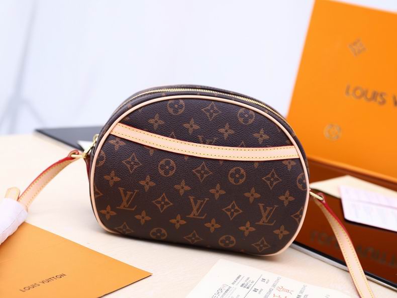 LV BAG Vintage M51221 25X20X8 cm cs