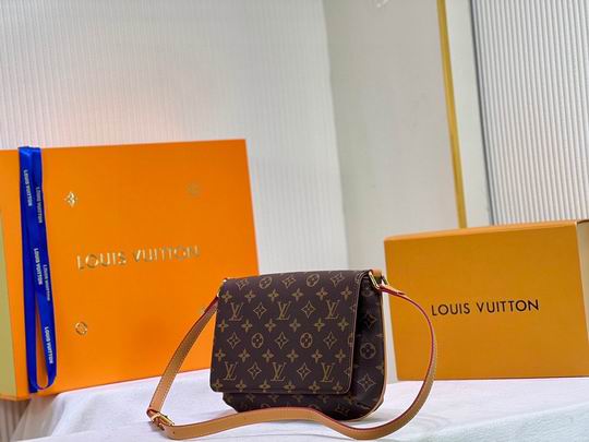 LV BAG Neverfull M51257 25x22x4cm cs