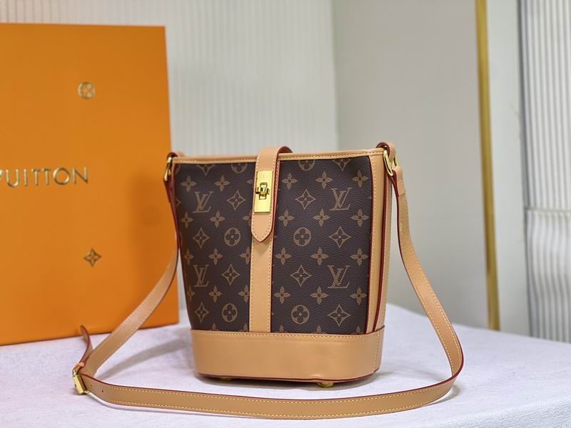 LV BAG Neo M51462 19x24x13cm cs