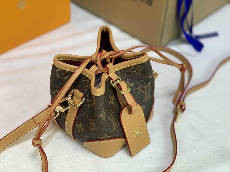 LV Bucket bag M57099