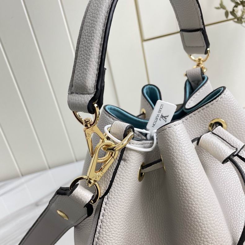 LV Bucket bag M57688