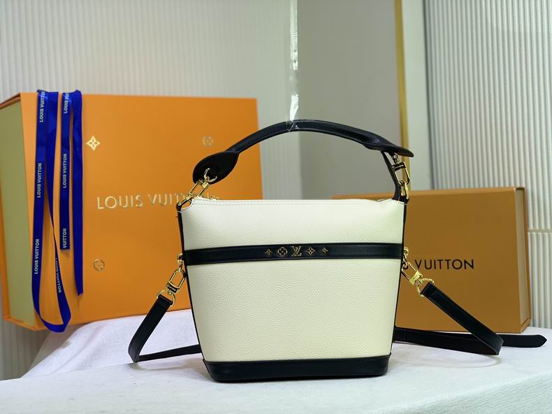 LV Bucket bag M57934