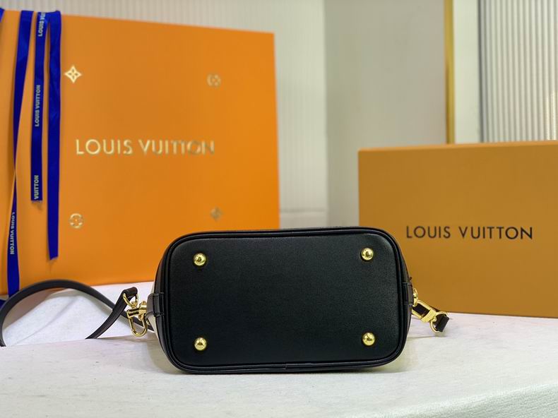 LV Bucket bag M57934