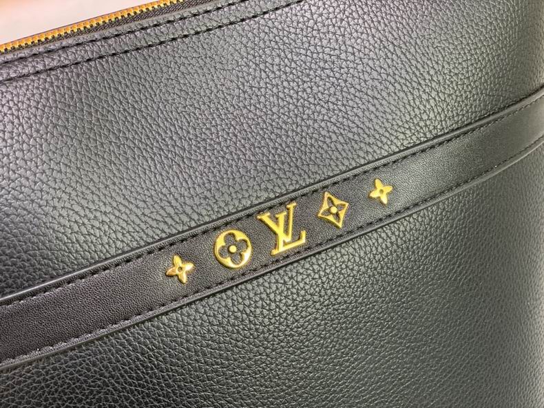 LV Bucket bag M5793401