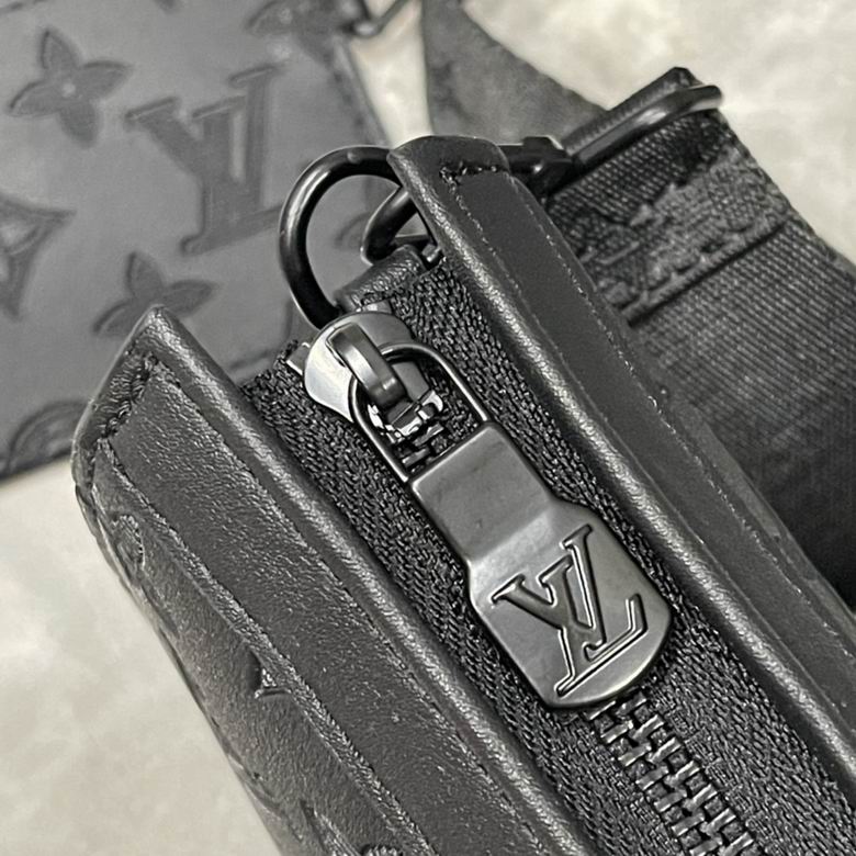 LV BAG Messenger bag M64608 22X14.5X4.5cm YG