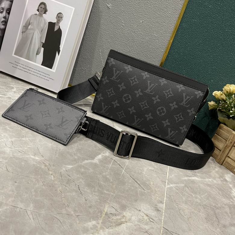 LV BAG Messenger bag M64608 22X14.5X4.5cm YG