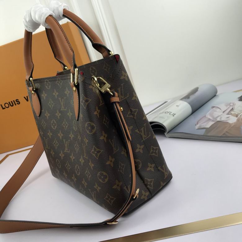 LV BAG Spring Stret M66156 30X24X13 ww