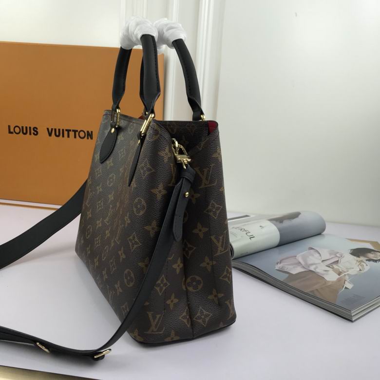 LV BAG Spring Stret M66156 30X24X13 ww