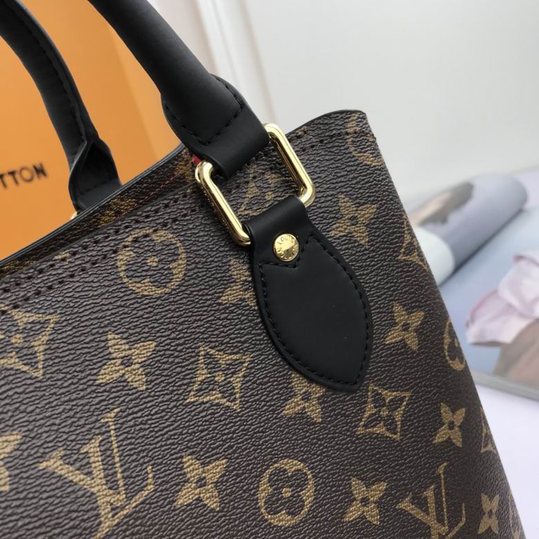 LV BAG Spring Stret M66156 30X24X13 ww