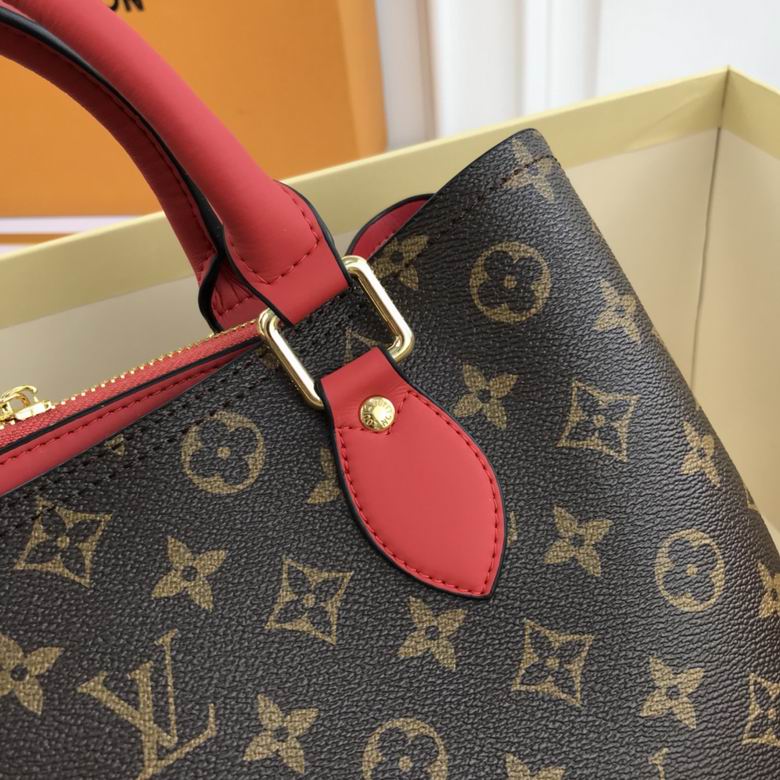 LV BAG Spring Stret M66157 30X21X13 WW