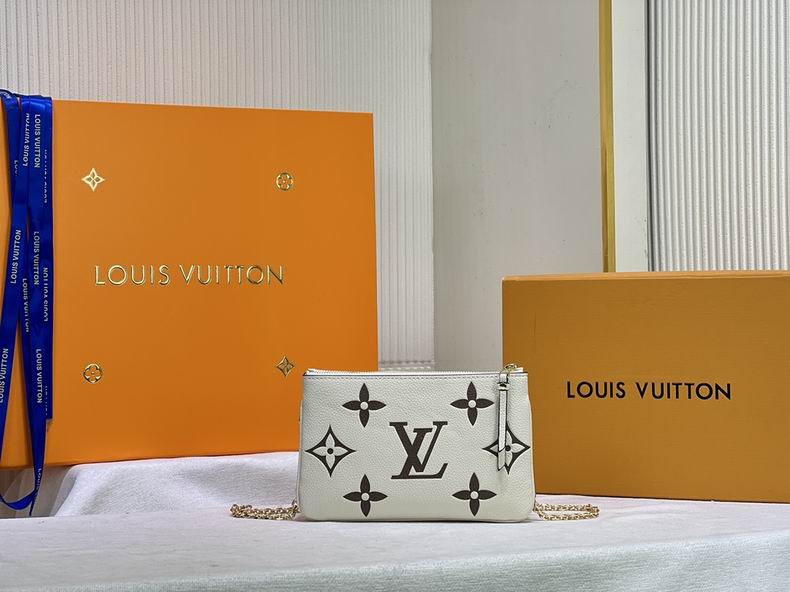 LV BAG Pochette Metis M69203 20x12.5x3 cm cs