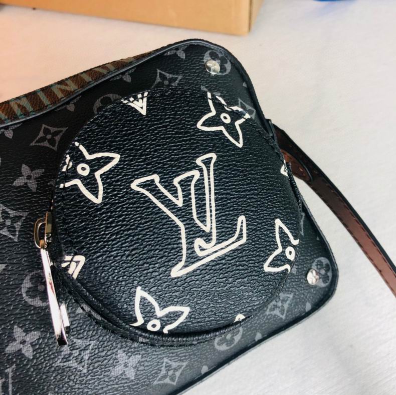 LV BAG Vintage M69688 22X14X5.5 cm cs