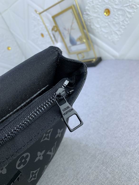 LV BAG Messenger bag M80560 27X21X3.5cm YG