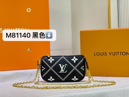 LV BAG Mini Pochette Acc M81140 15.5x10.5x4cm