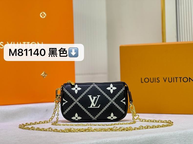 LV BAG Mini Pochette Acc M81140 15.5x10.5x4cm cs 