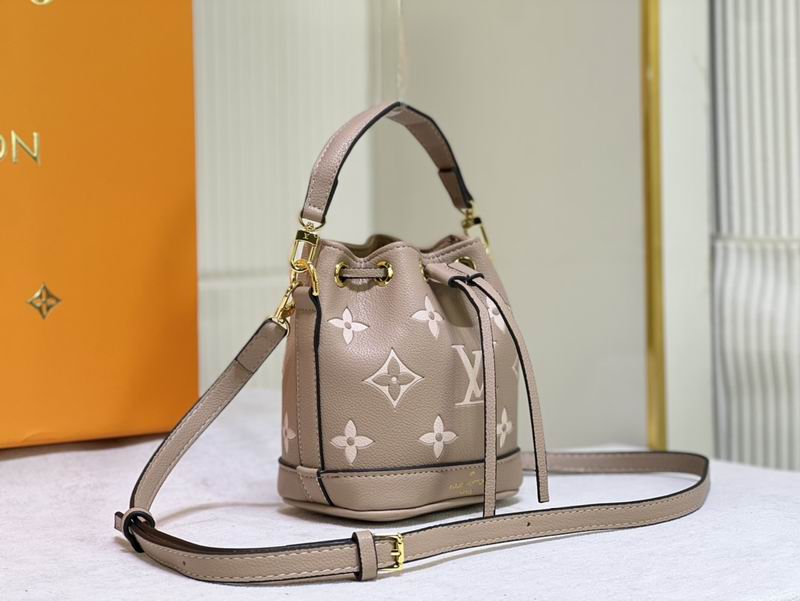 LV BAG Nano Noe M81266 13x16x10cm ss