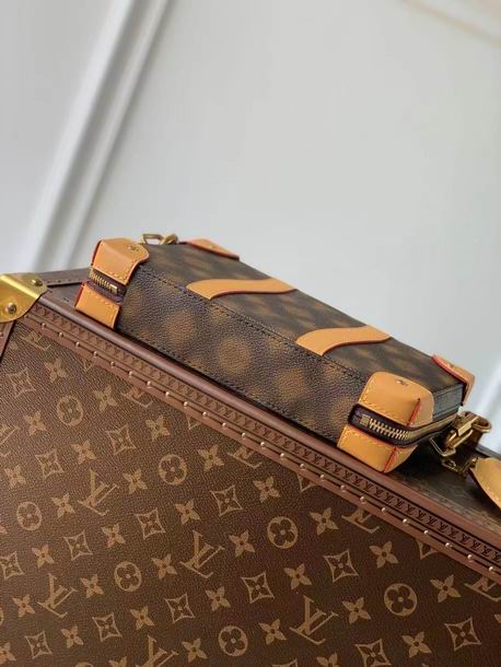 LV BAG Soft Trunk M81580 22.5x14x5cm CN