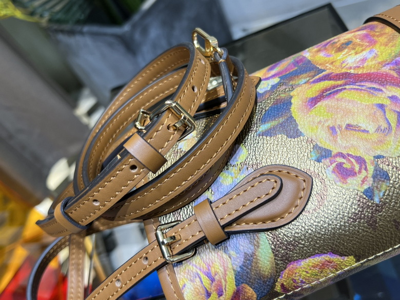 LV Bucket bag M81724