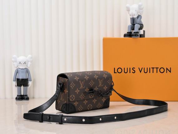 LV BAG Steamer M81746 18x11x6.5cm