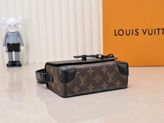 LV BAG Steamer M81746 18x11x6.5cm