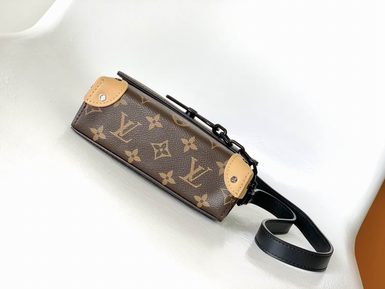 LV Chest pack M81783 18X11X6.5cm XM