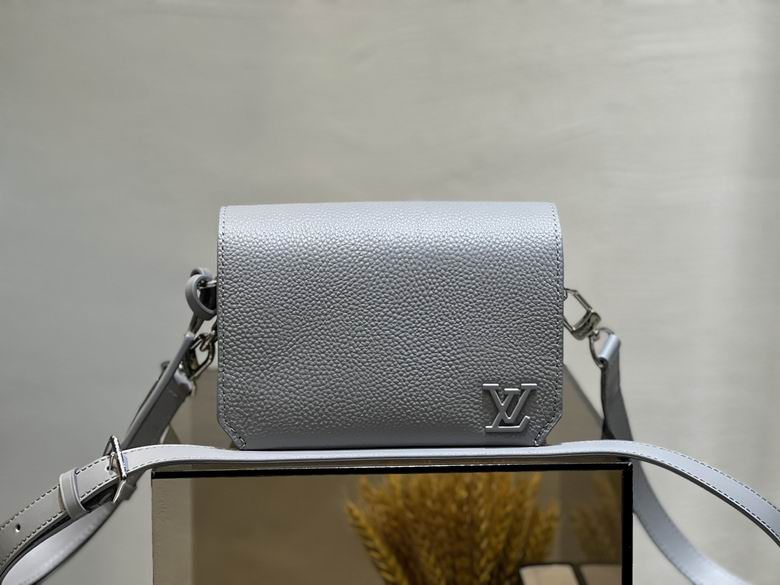 LV BAG Messenger bagAerogram M82085 17X12X7cm YG