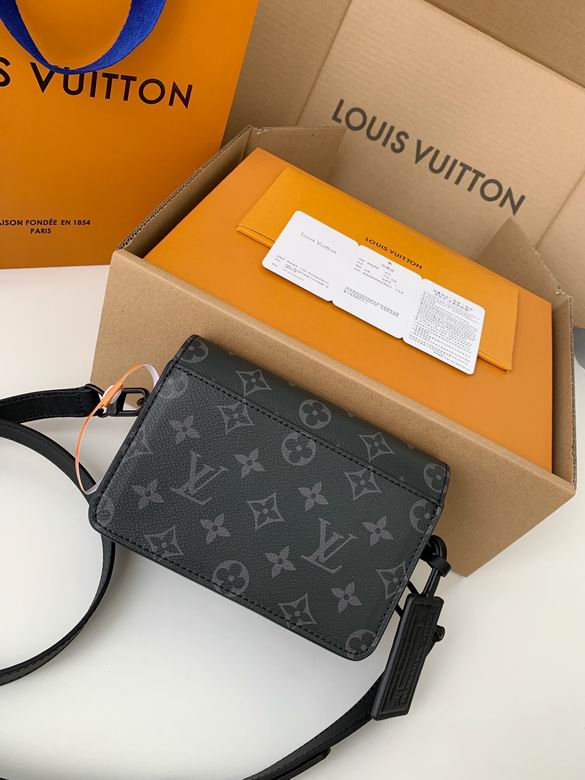 LV BAG Messenger bagM82085 17.3X12X7cm YG