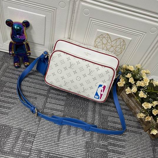 LV BAG NBA M85143 30x22x9cm