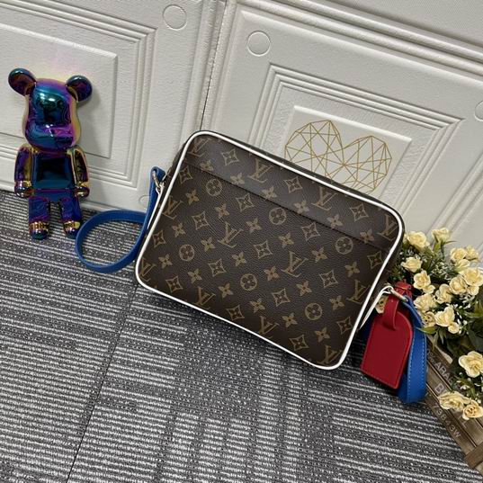 LV BAG NBA M85143 30x22x9cm