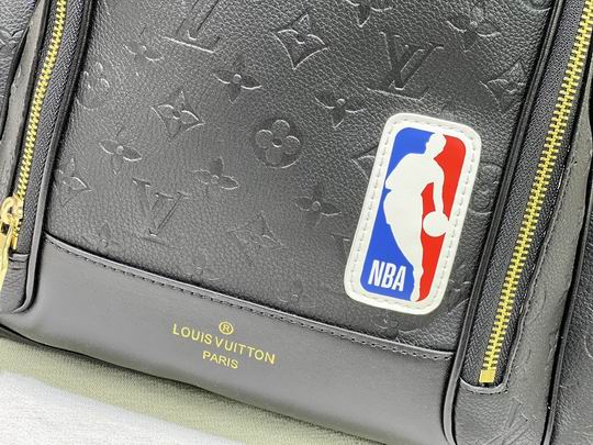 LV Backpack NBA M85146 32x40x13cm cs