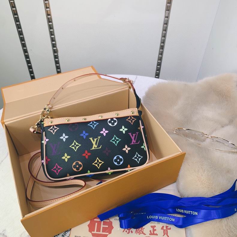 LV BAG Vintage M92649 22x13 cm cs