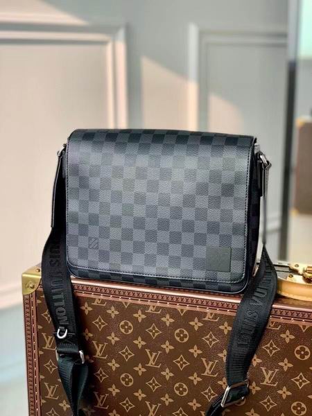 LV BAG District N42710 26x20x7cm CN