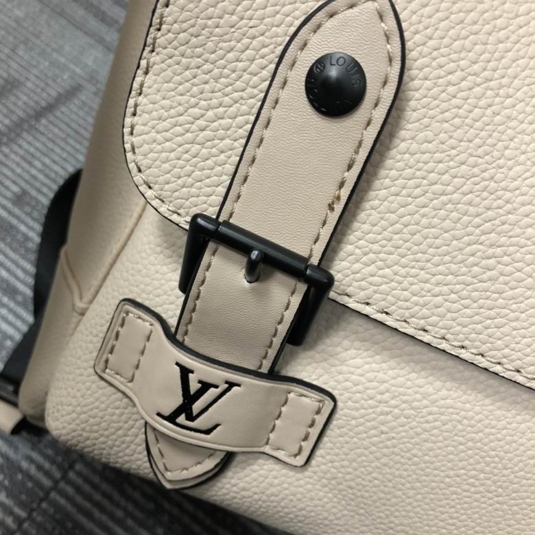 LV Backpack SSM58644 30X42X17