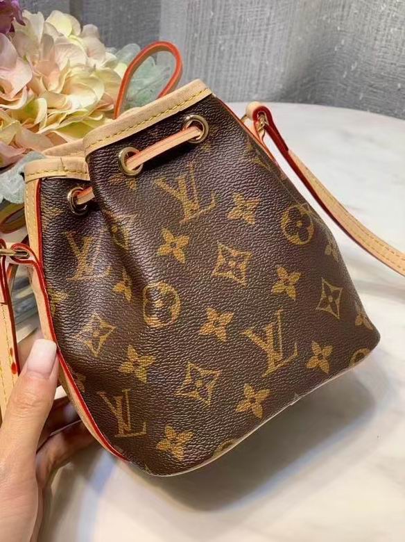 LV Bucket bag WL22191