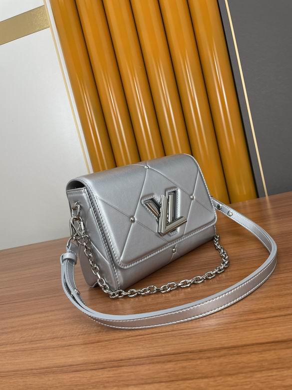 LV BAG Twist WW221181 23X17X9.5