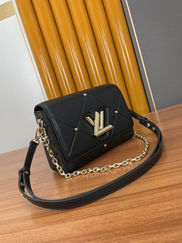 LV BAG Twist WW221181 23X17X9.5