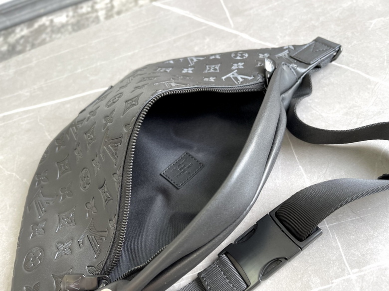 LV Chest pack Discovery m44388 47X20X9cm XM